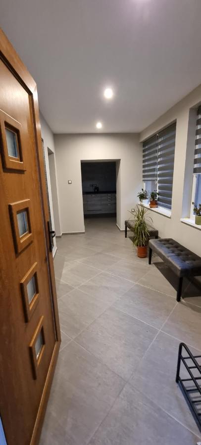 Hos-Cegledi Vendeghaz Miskolc -Oenallo Otthon, Mely Csak Az Oenoeke エクステリア 写真