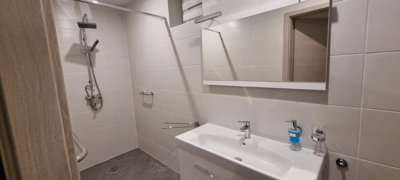 Hos-Cegledi Vendeghaz Miskolc -Oenallo Otthon, Mely Csak Az Oenoeke エクステリア 写真
