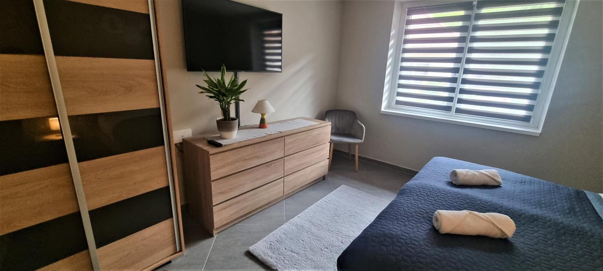 Hos-Cegledi Vendeghaz Miskolc -Oenallo Otthon, Mely Csak Az Oenoeke エクステリア 写真